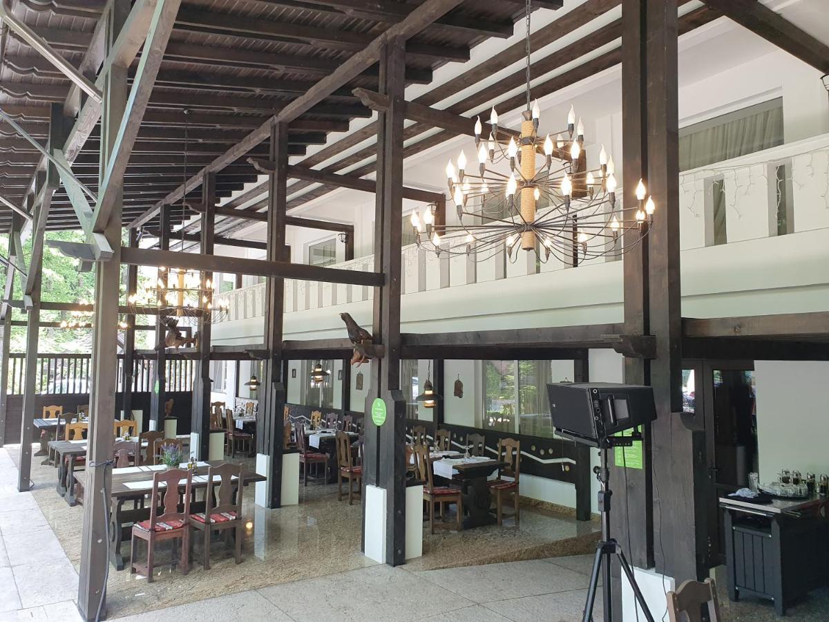 Hotel Cornul Vanatorului Pitesti Luaran gambar
