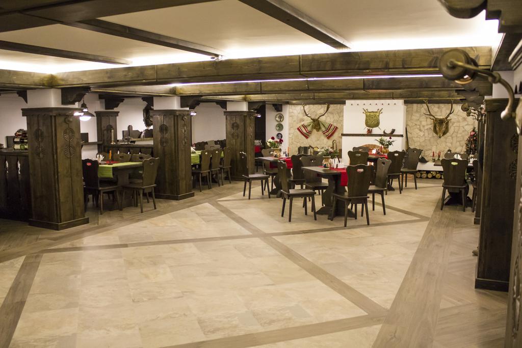 Hotel Cornul Vanatorului Pitesti Luaran gambar