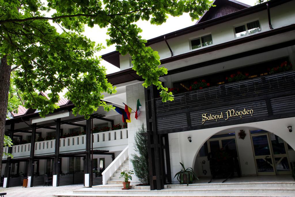 Hotel Cornul Vanatorului Pitesti Luaran gambar