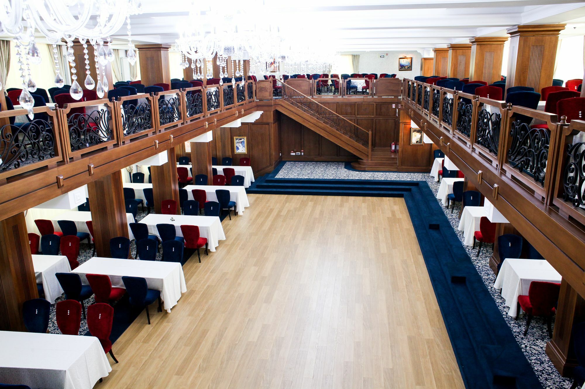 Hotel Cornul Vanatorului Pitesti Luaran gambar