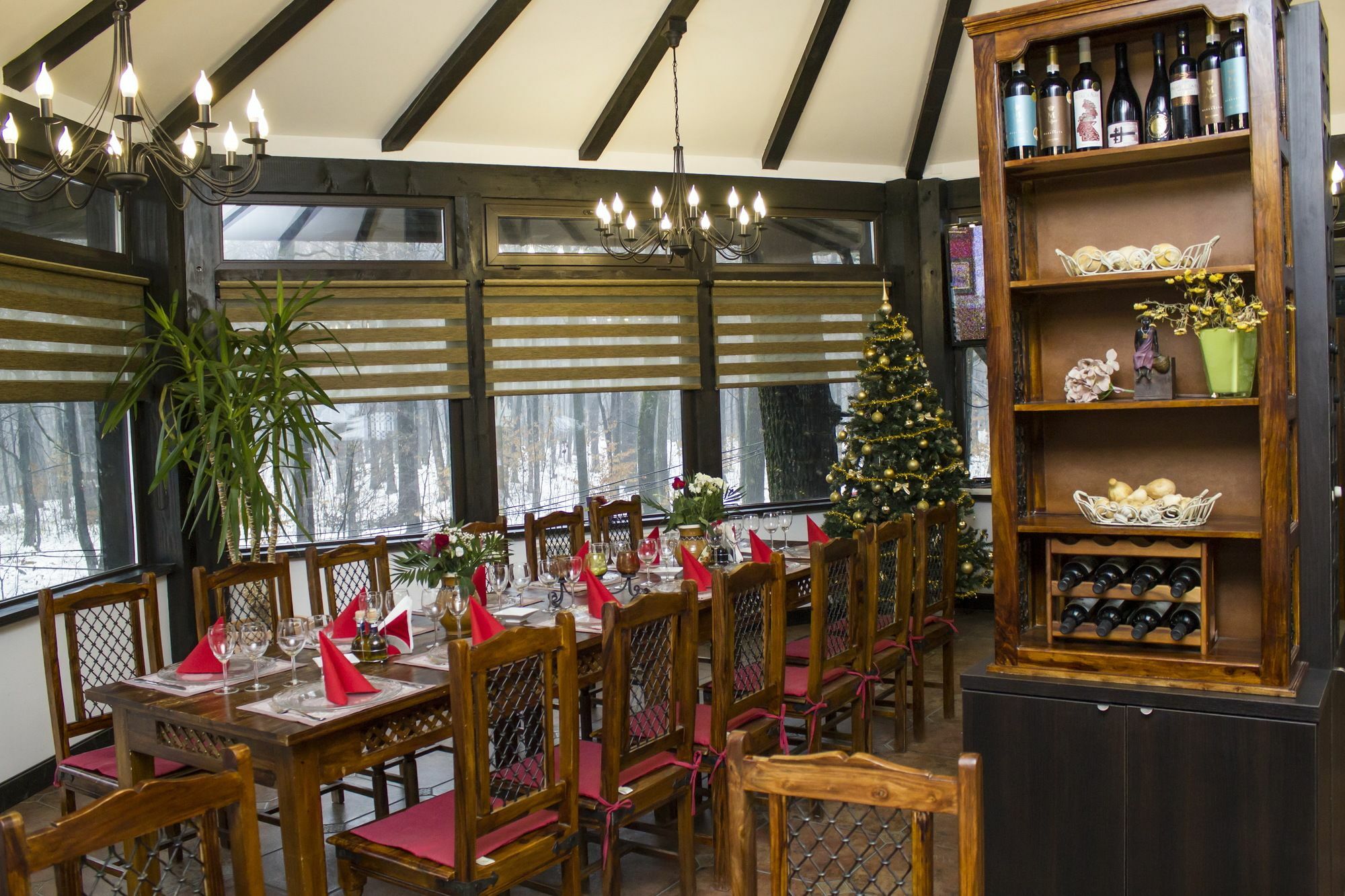 Hotel Cornul Vanatorului Pitesti Luaran gambar
