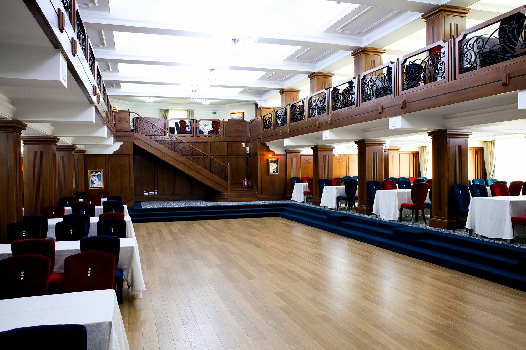 Hotel Cornul Vanatorului Pitesti Luaran gambar